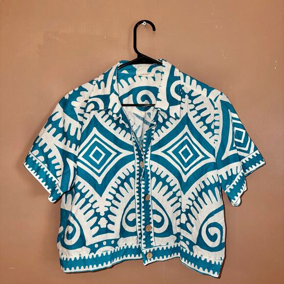 Haute Hippie Women's Short Sleeve Button Down Graphic Polo Tee - Size Medium - Picture 3 of 10